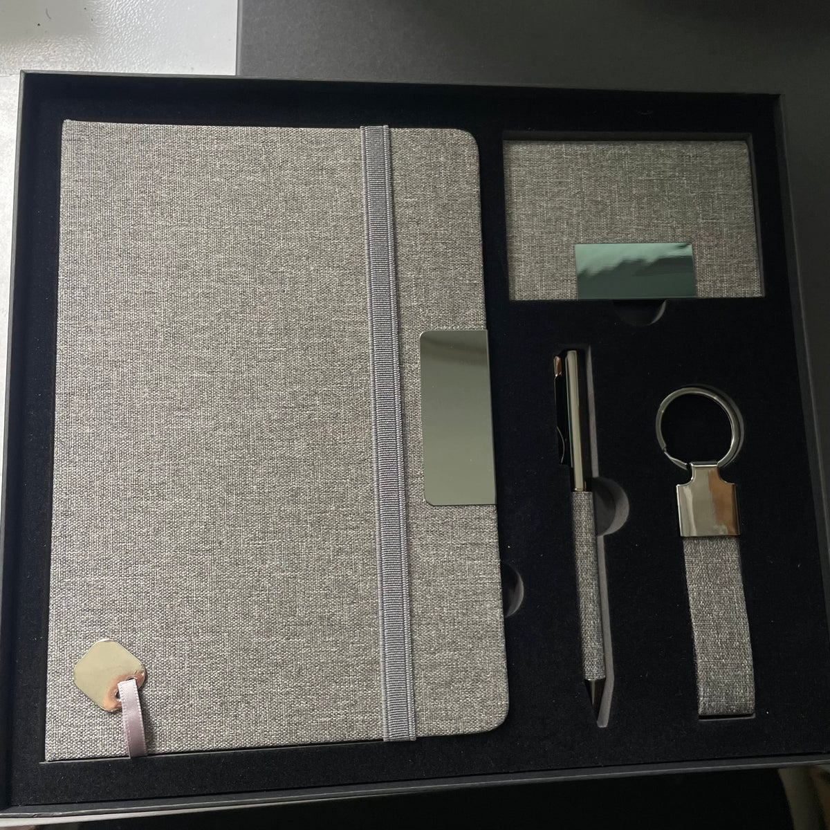 Coffret Noir Élégant Effet Jean – Coffret Cadeau Gravé Maroc