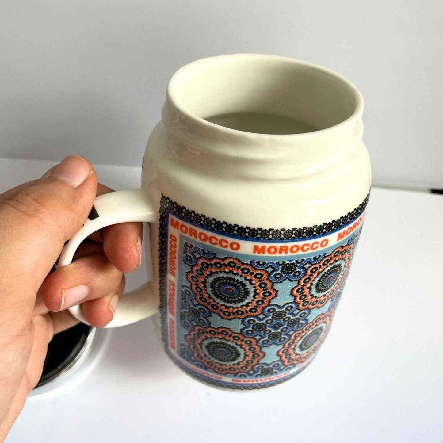 Mug Marocain Zellige à Couvercle Inox – Souvenir Maroc | Gifts House