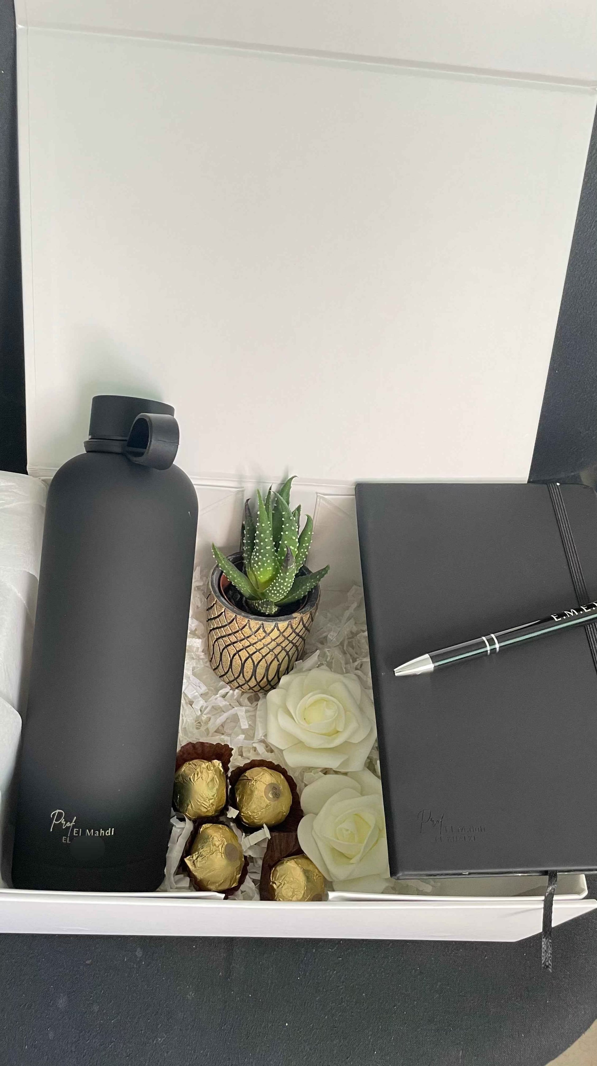 Coffret Cadeau Élégance Noire Personnalisé