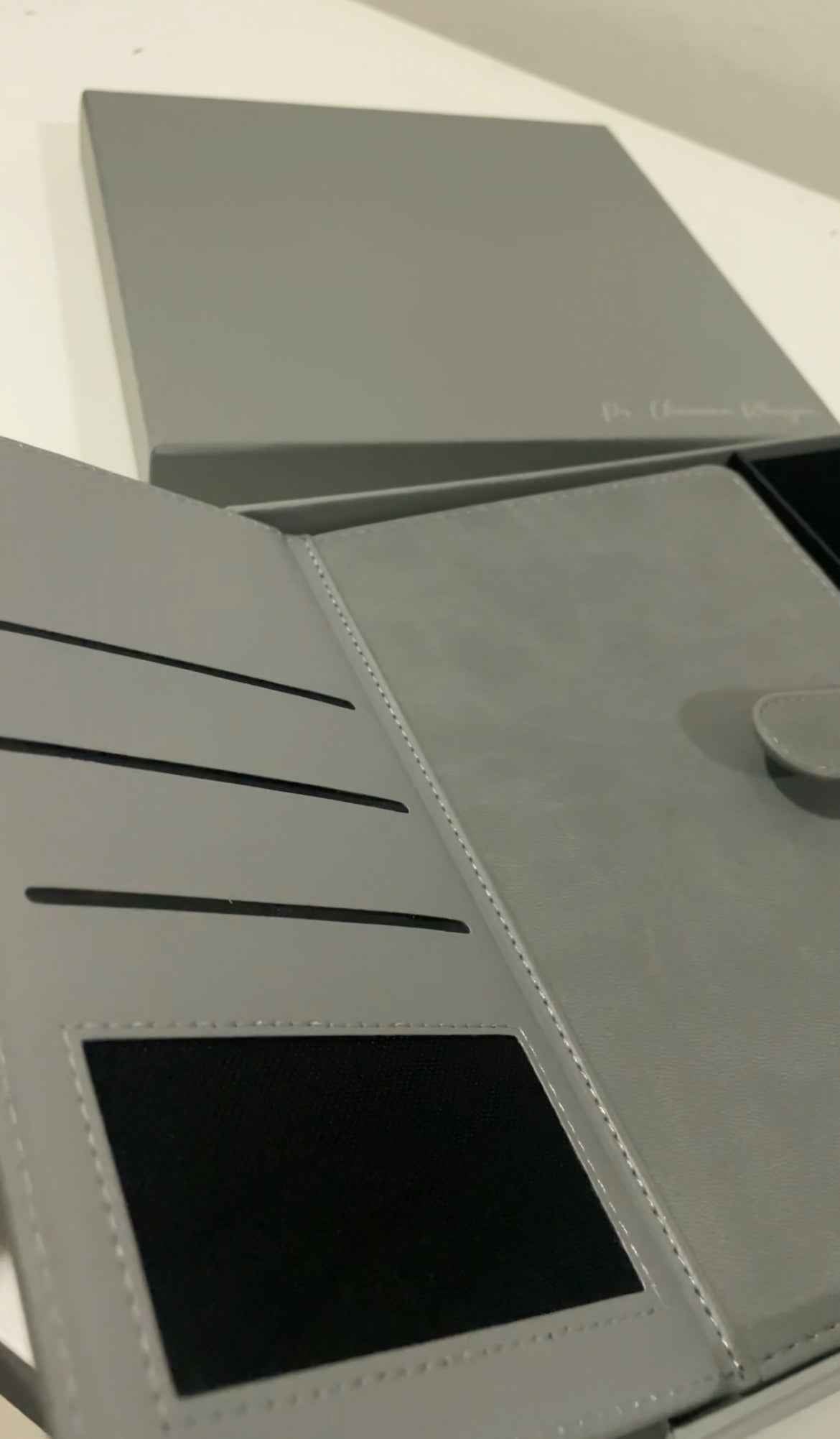 Coffret Carnet & Stylo Personnalisé – Élégance Gris
