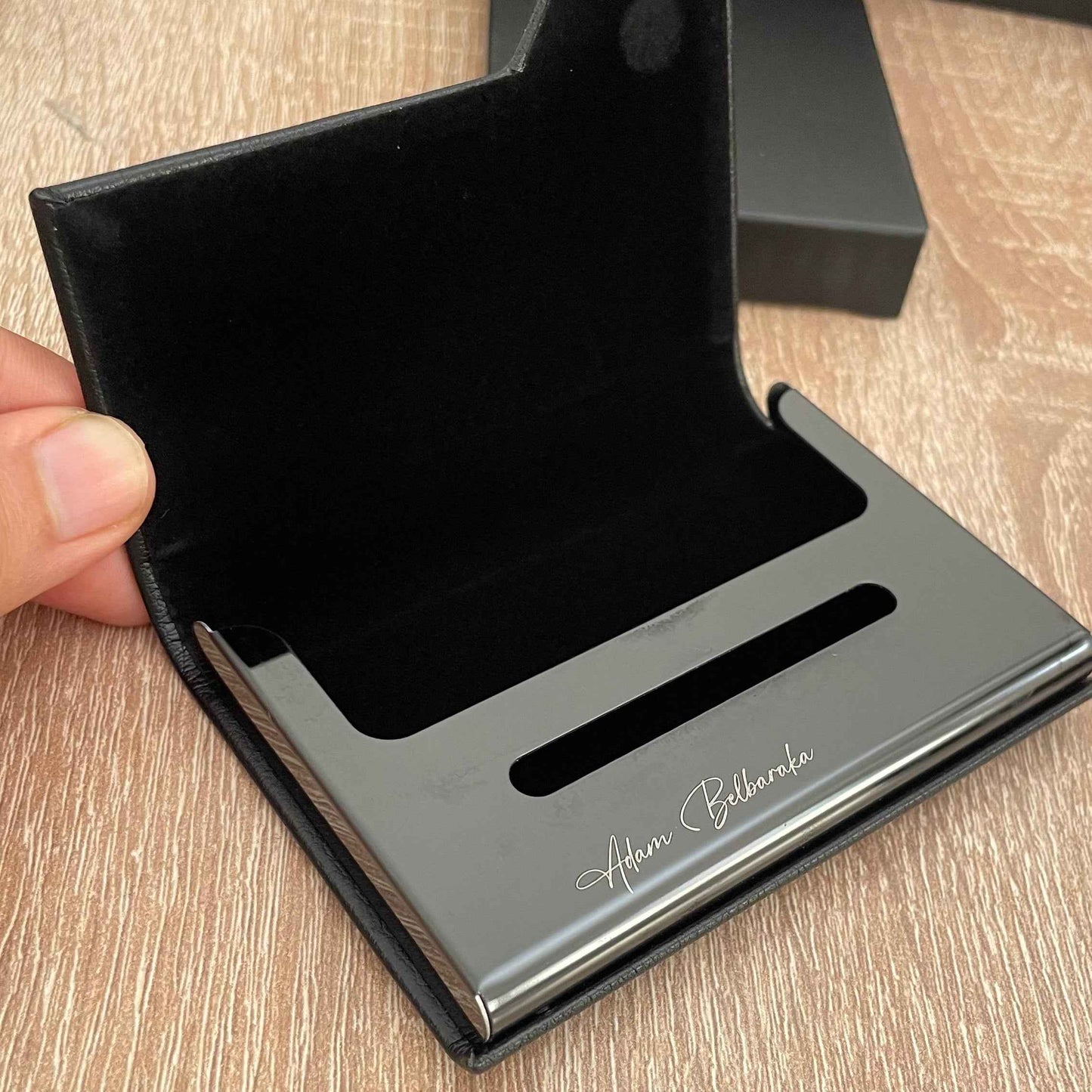 Porte-cartes noir élégant personnalisé